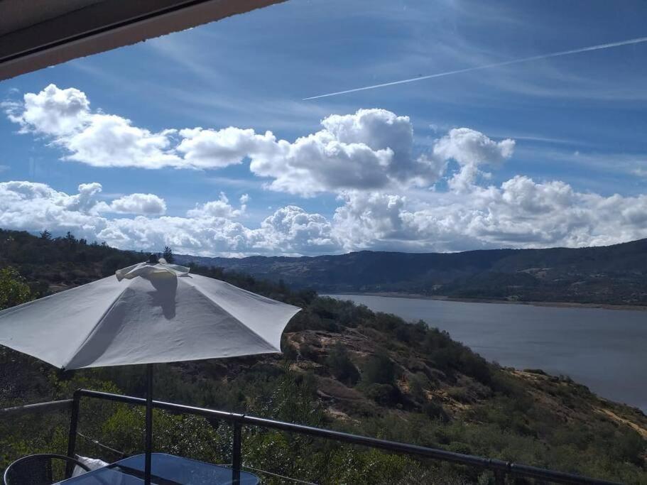 Vista Al Tomine Y Naturaleza *