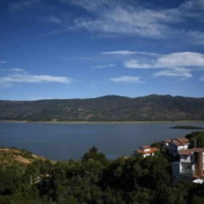 Vista Al Tomine Y Naturaleza